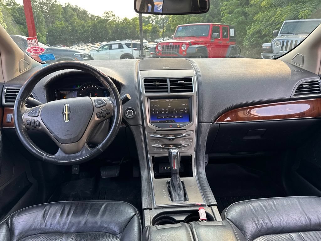 Used 2013 Lincoln MKX FWD image 14