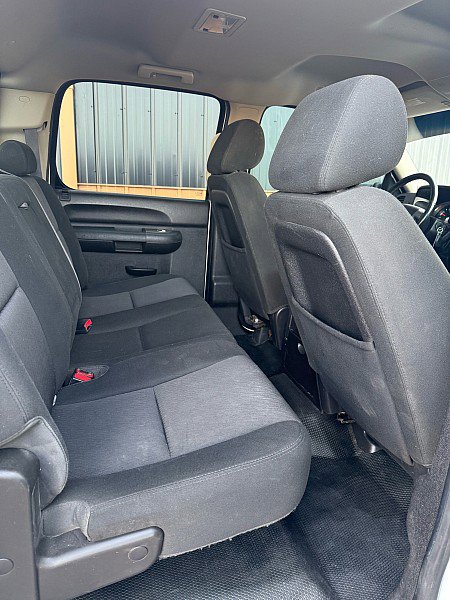 Used 2014 GMC Sierra 3500 SLE image 9