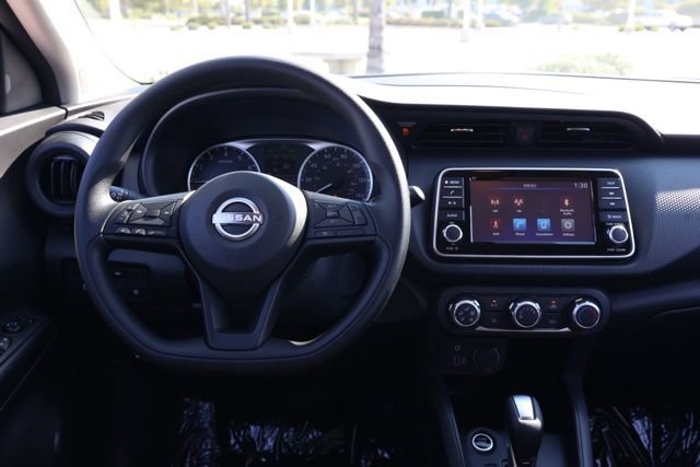 New 2025 Nissan Kicks Play S image 22