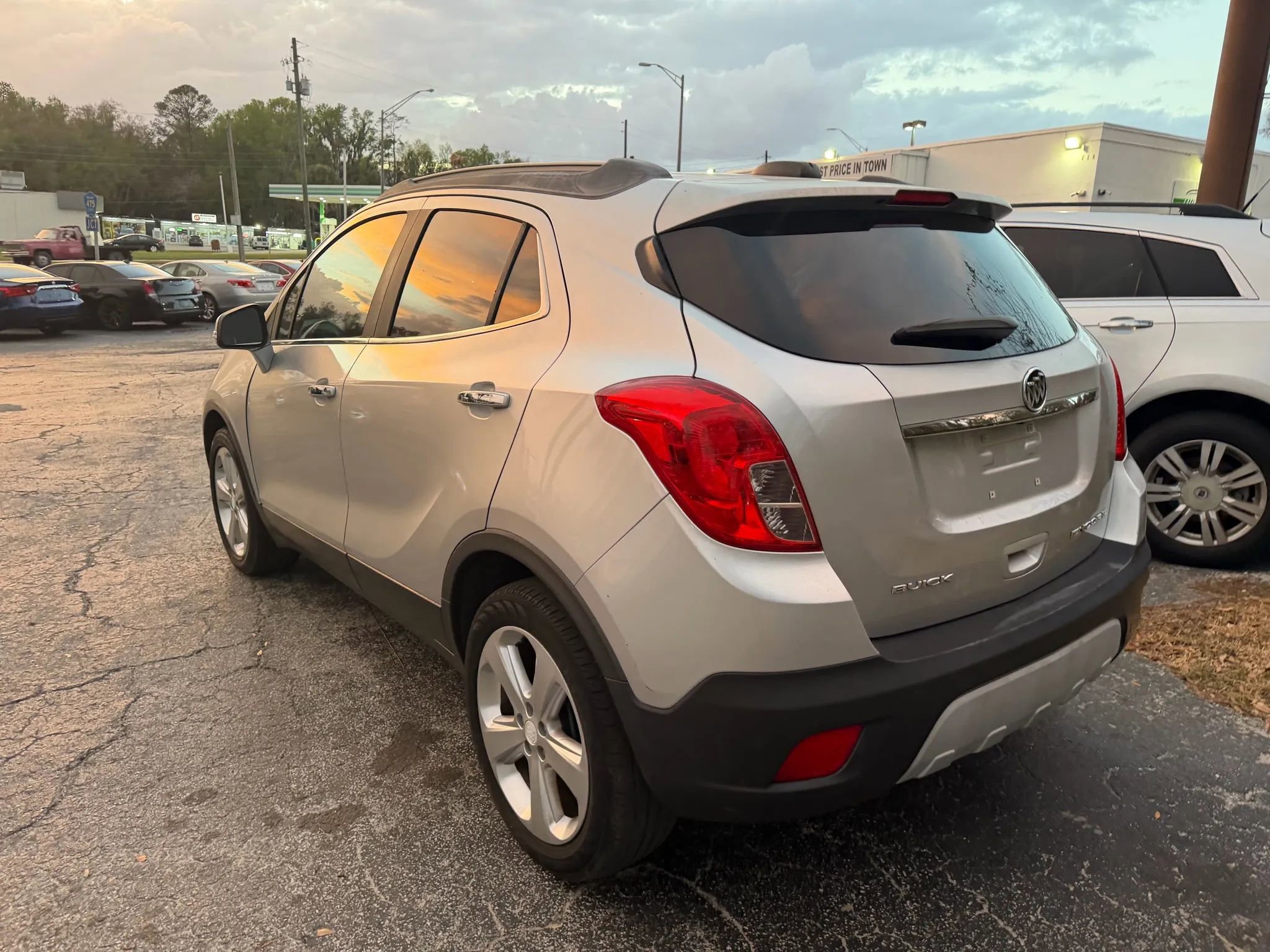 Used 2015 Buick Encore Convenience FWD image 6