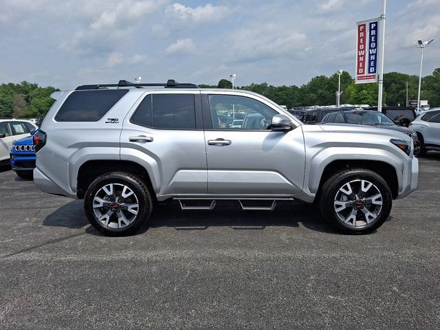 Used 2025 Toyota 4Runner TRD Sport AWD/4WD image 9