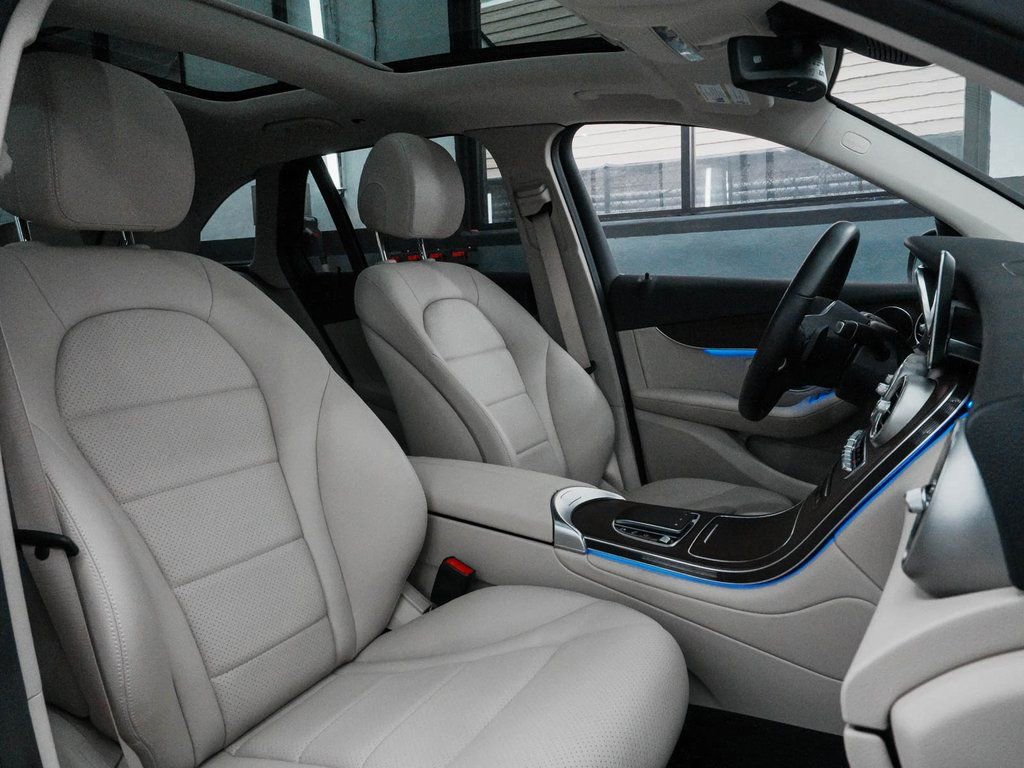 Used 2022 Mercedes-Benz GLC 300 4MATIC image 35