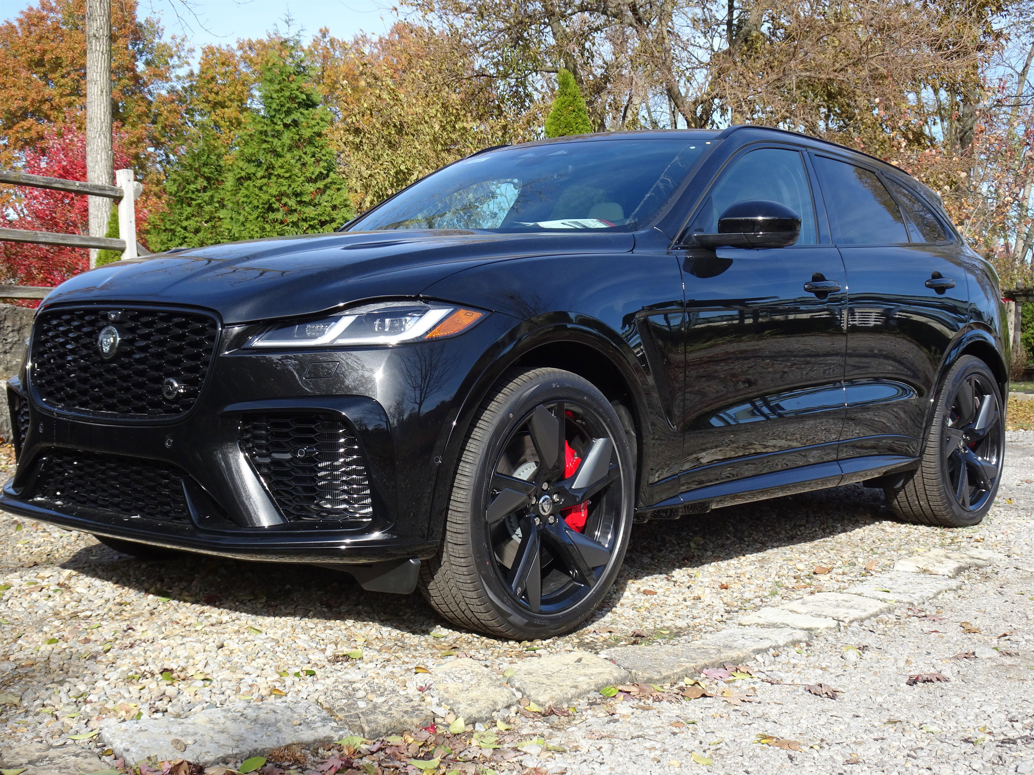 New 2026 Jaguar F-PACE SVR 575 Edition image 7