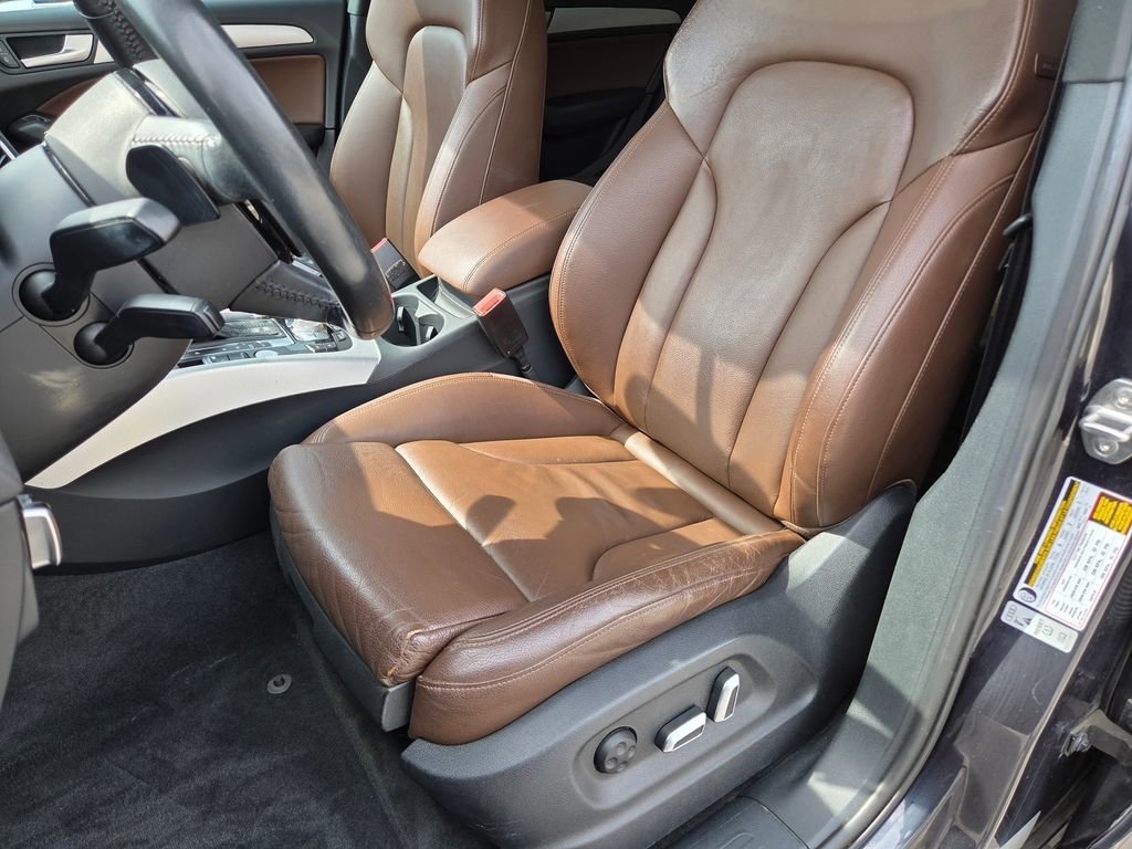 Used 2017 Audi Q5 2.0T Premium Plus w/ Technology Package image 8