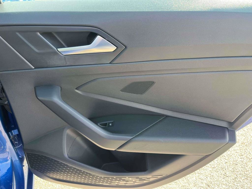 Used 2024 Volkswagen Jetta SE image 6