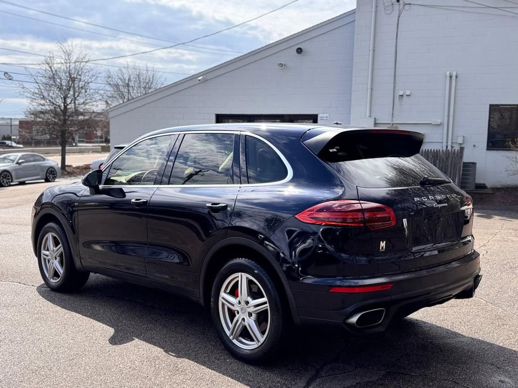 Used 2016 Porsche Cayenne image 4
