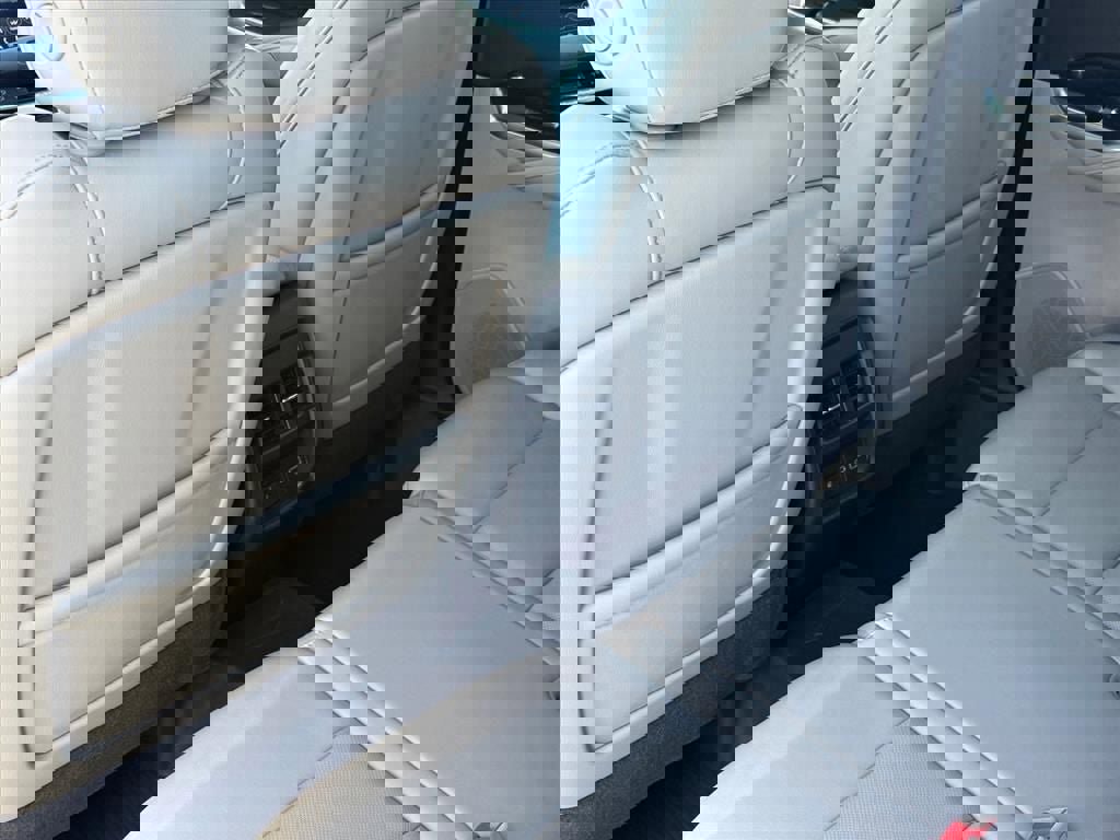 Used 2019 Cadillac XT4 Premium Luxury image 15