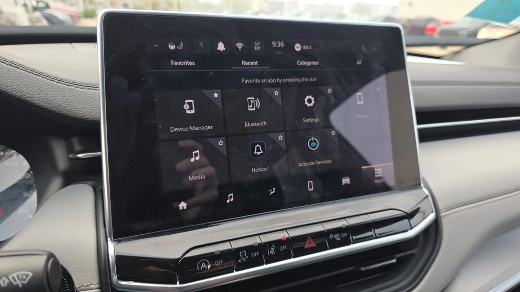 Used 2025 Jeep Compass Limited AWD/4WD image 18