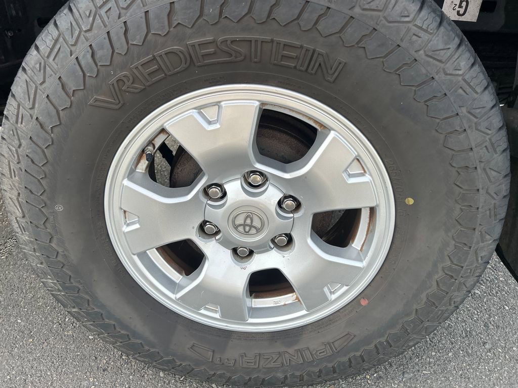 Used 2015 Toyota Tacoma 4x4 Double Cab w/ SR5 Package image 12
