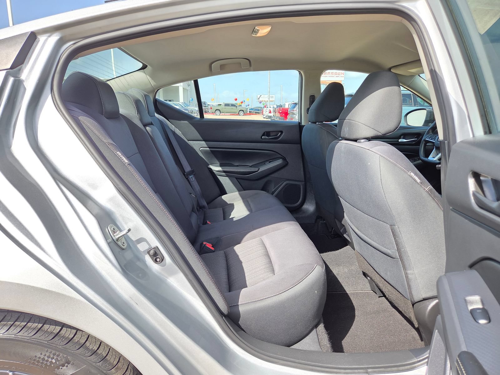 Used 2024 Nissan Altima 2.5 SV FWD image 17