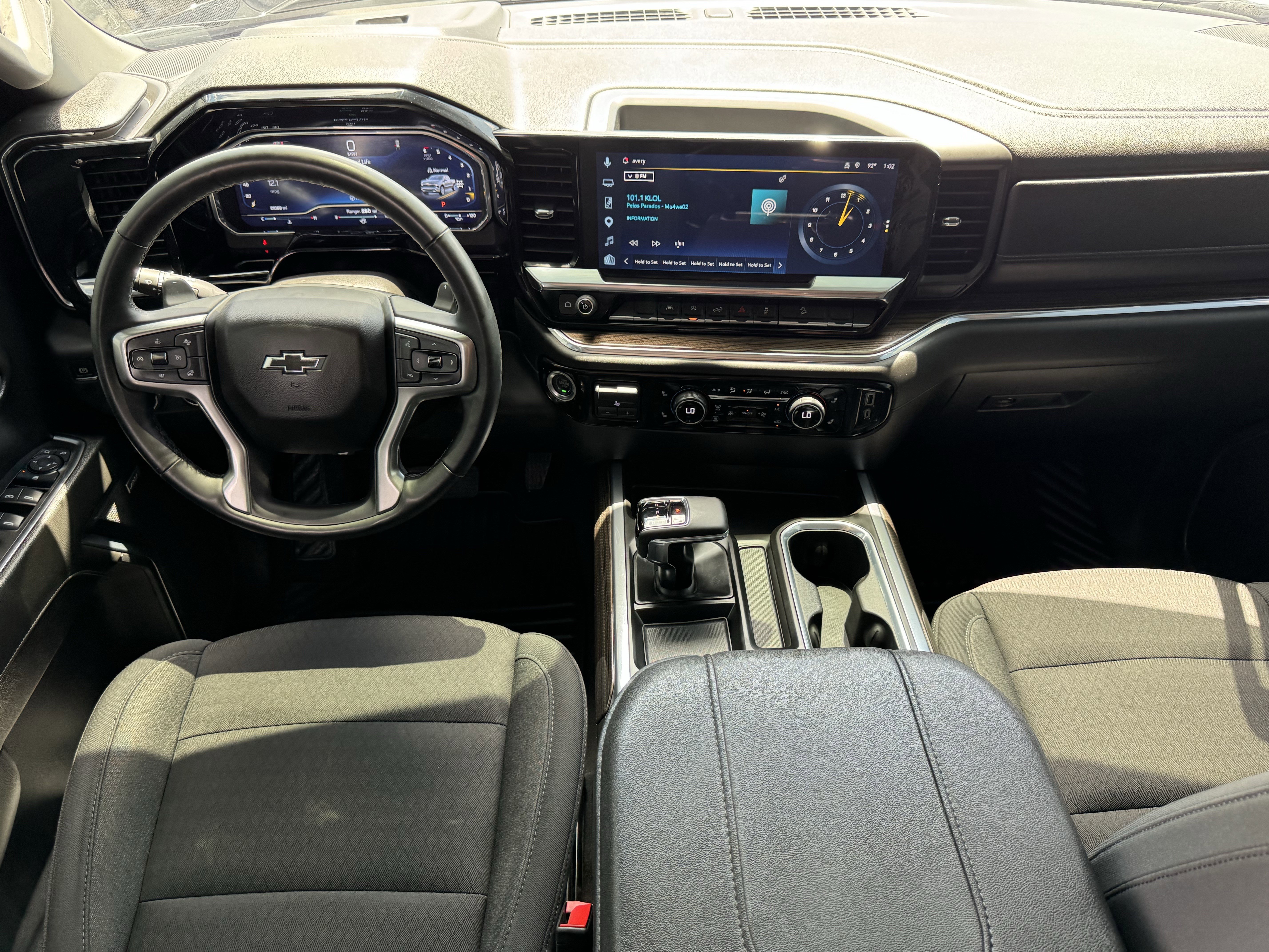 Used 2025 Chevrolet Silverado 1500 RST w/ Texas Edition Plus AWD/4WD image 14
