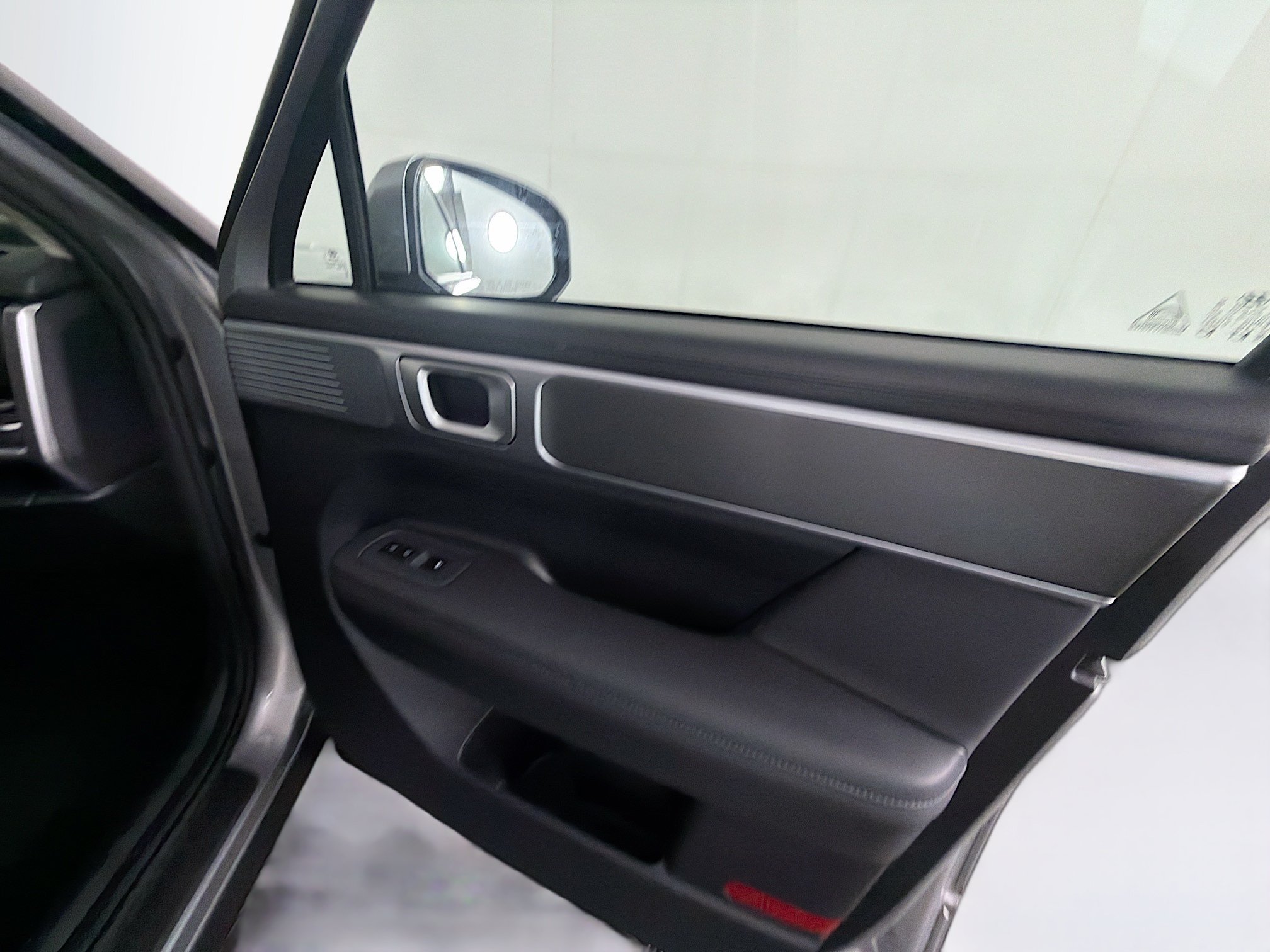 Used 2026 Hyundai Santa Fe SEL FWD image 32