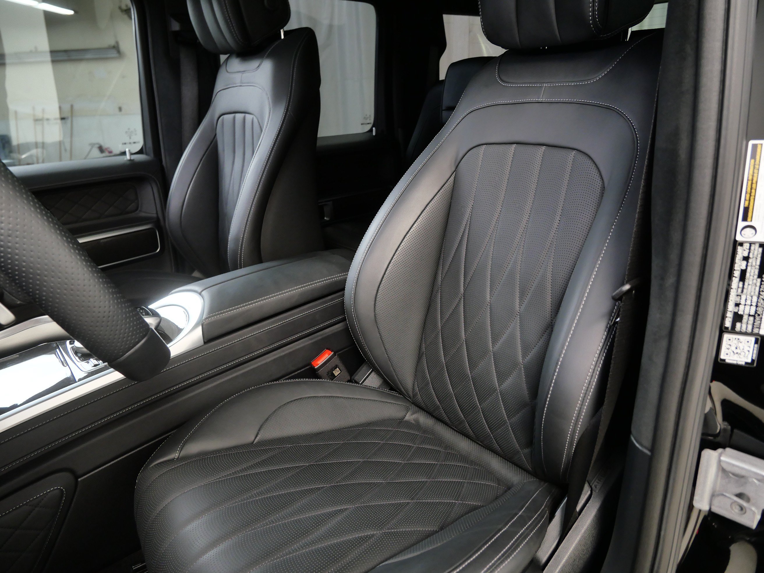 Used 2023 Mercedes-Benz G 550 image 3