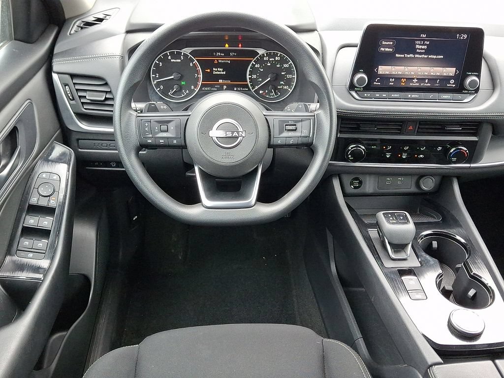 Used 2024 Nissan Rogue S AWD/4WD image 11