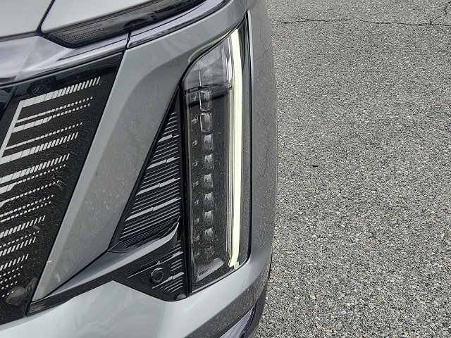 Certified 2026 Cadillac Vistiq Sport w/ LPO, Floor Liner Package AWD/4WD image 9