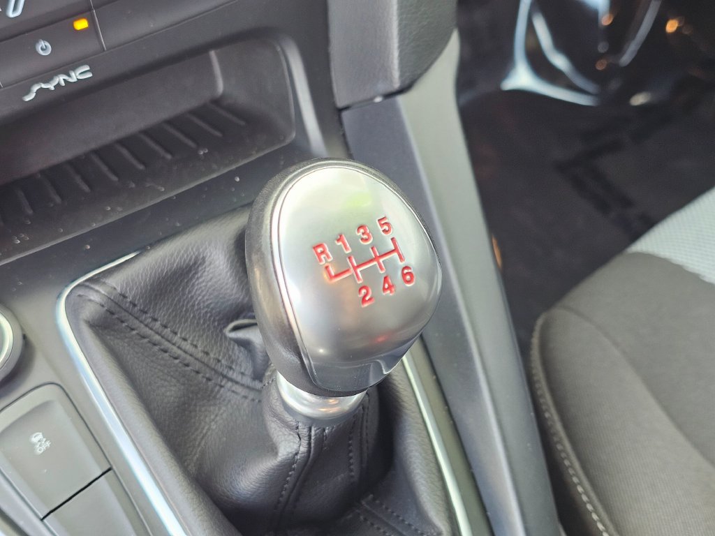 Used 2016 Ford Focus ST FWD image 31