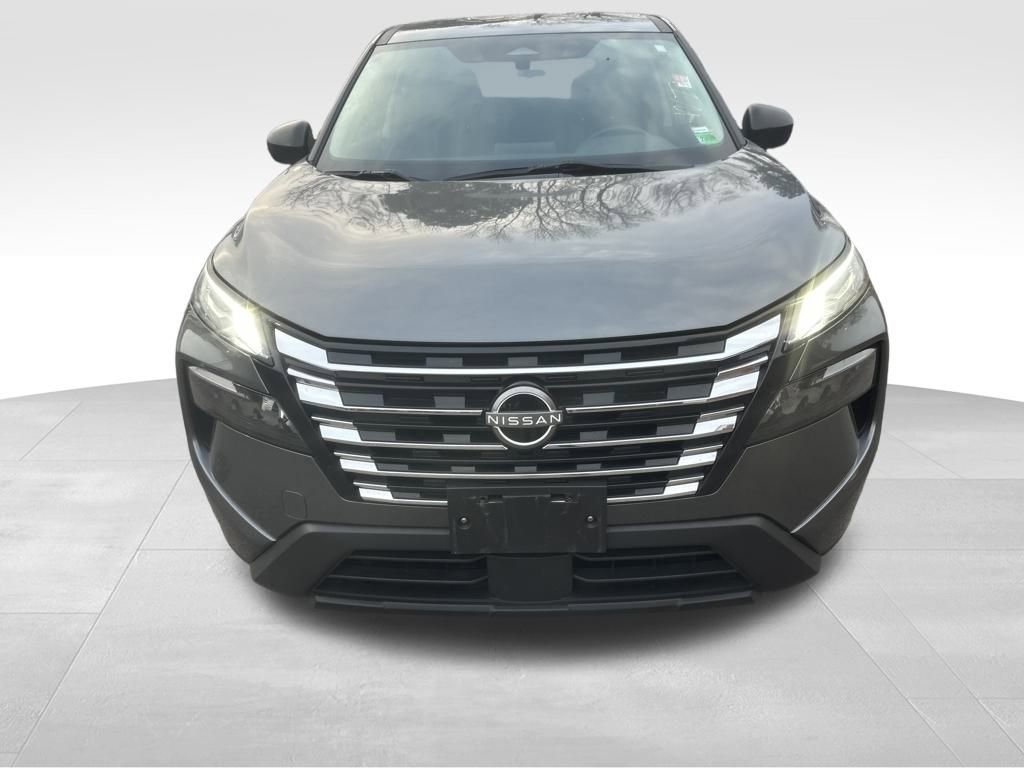 Used 2024 Nissan Rogue S image 3