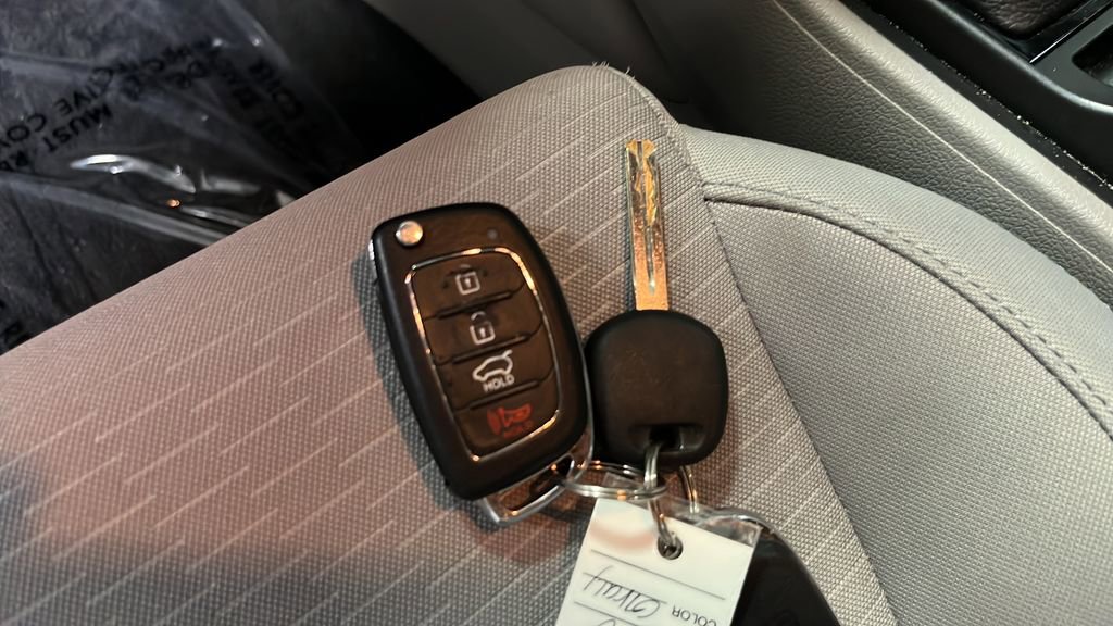 Used 2019 Hyundai Tucson SE w/ Cargo Package FWD image 33