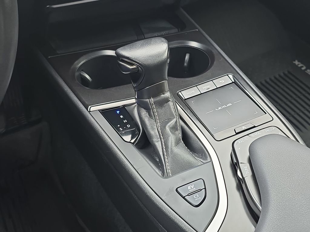 Used 2020 Lexus UX 250h w/ Premium Package image 24