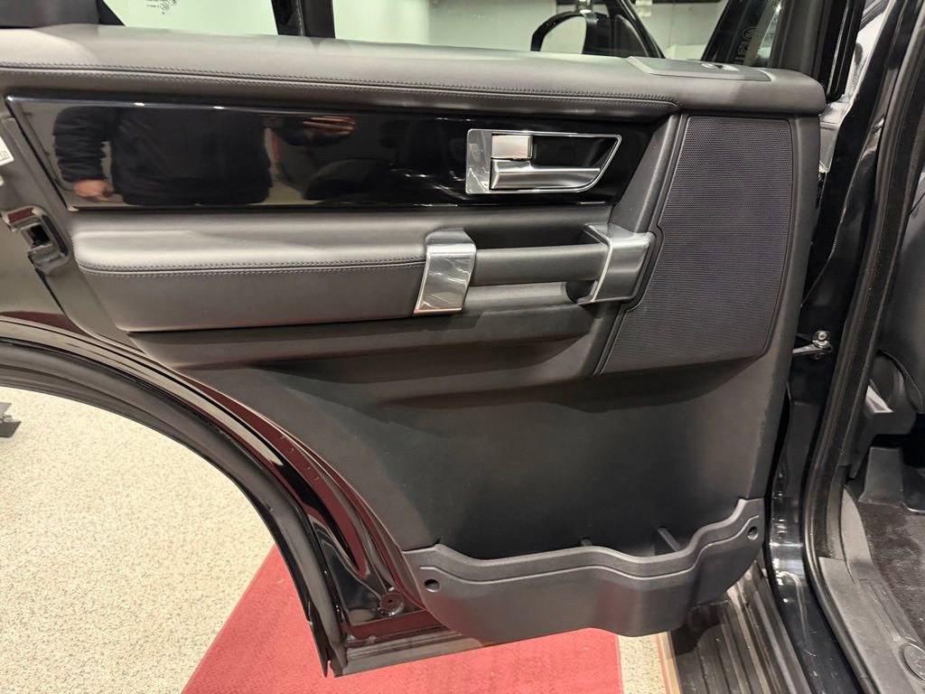 Used 2016 Land Rover LR4 HSE LUX AWD/4WD image 28