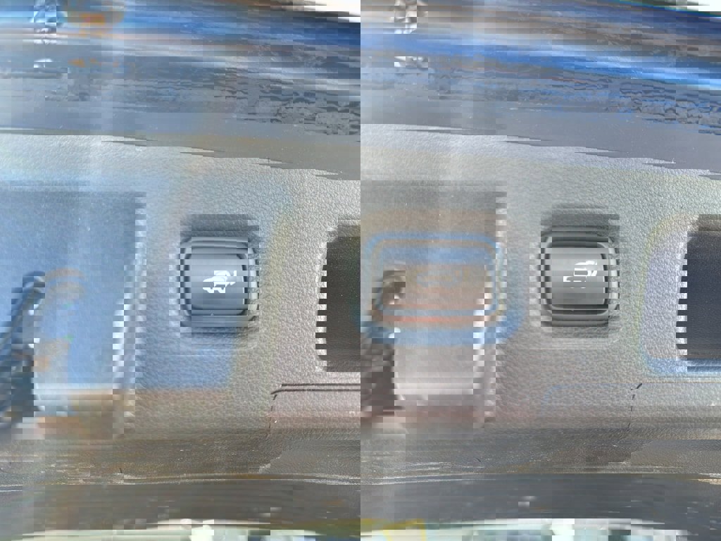 Used 2020 Hyundai Santa Fe Limited w/ Cargo Package image 23