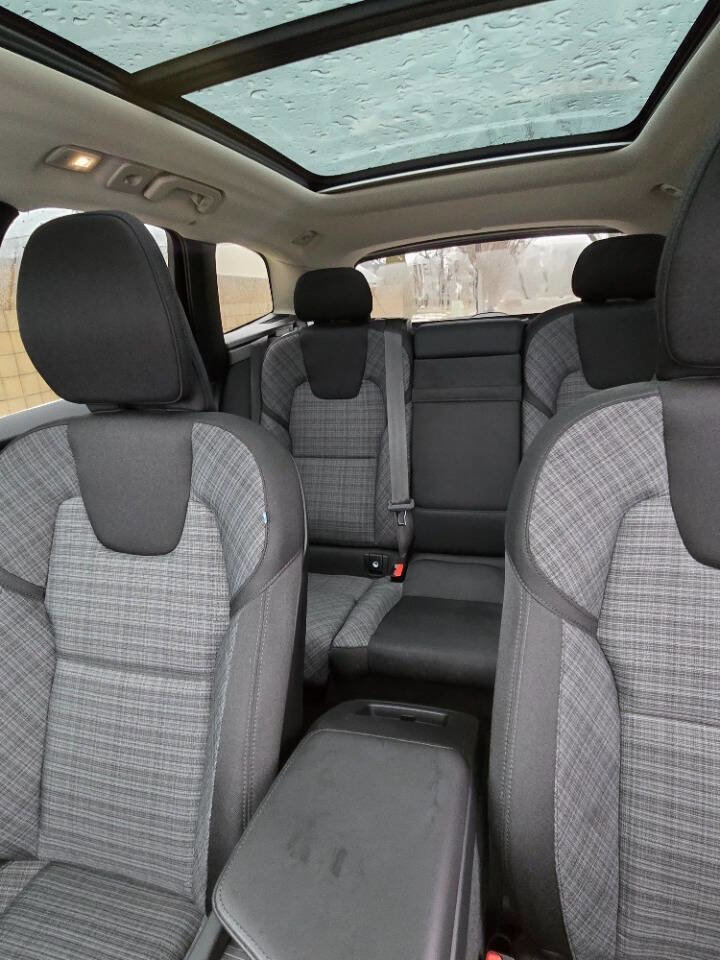 Used 2023 Volvo XC60 B5 Core image 46