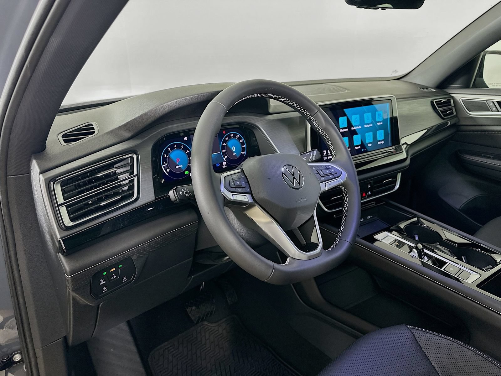 New 2026 Volkswagen Atlas Cross Sport SE AWD/4WD image 32