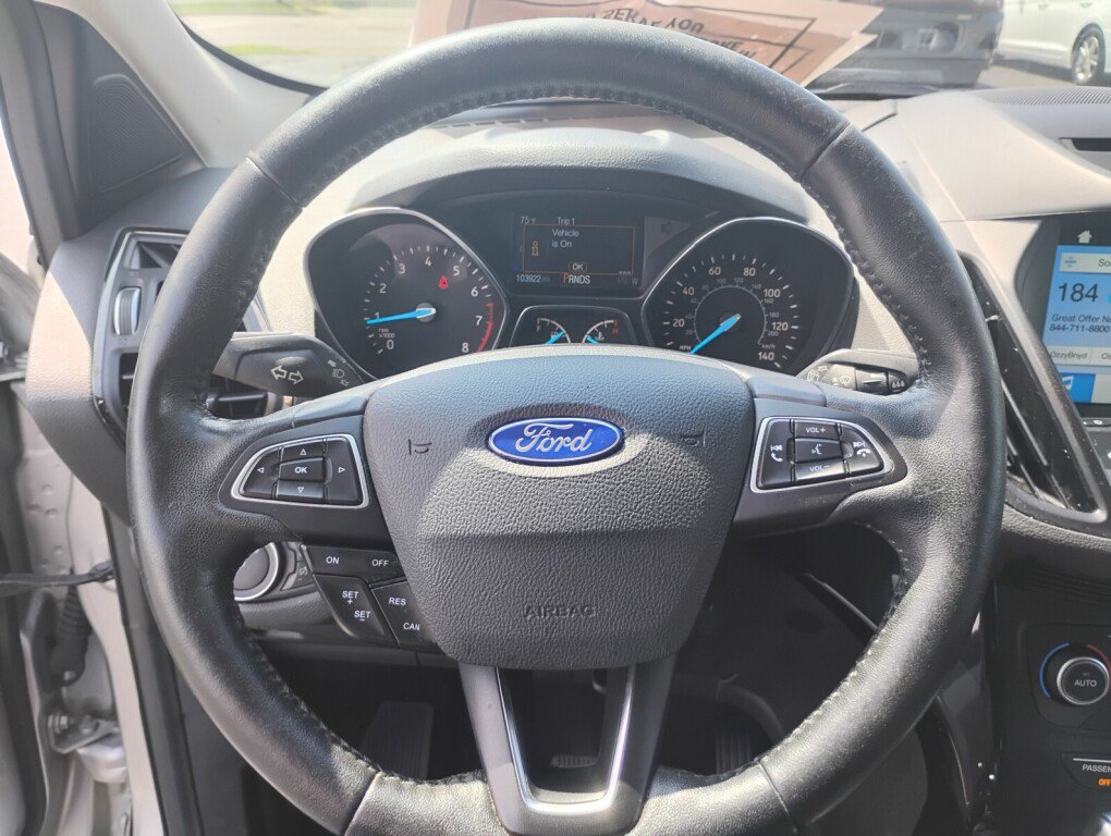Used 2018 Ford Escape Titanium AWD/4WD image 17