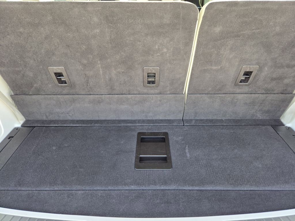 Used 2020 Lincoln Navigator Black Label w/ Cargo Convenience Package image 40