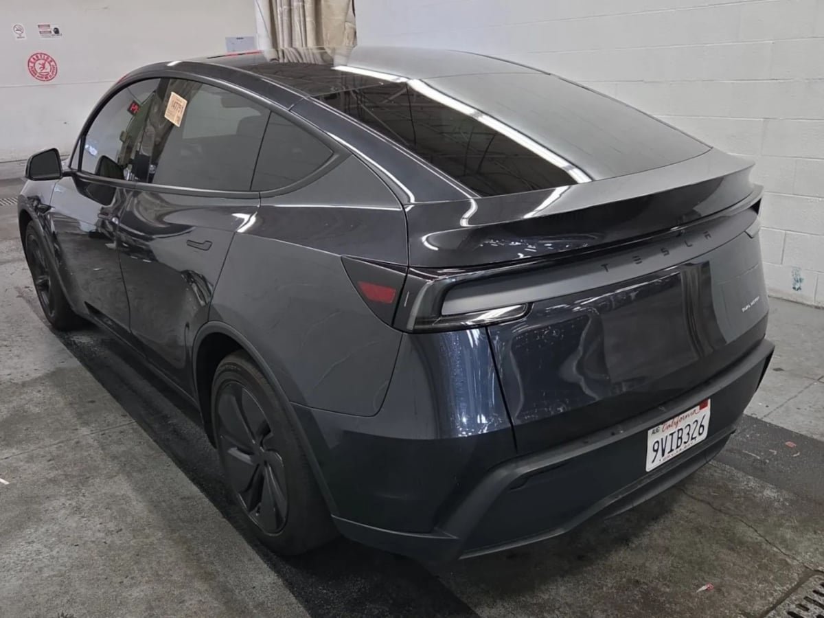 Used 2026 Tesla Model Y AWD image 23