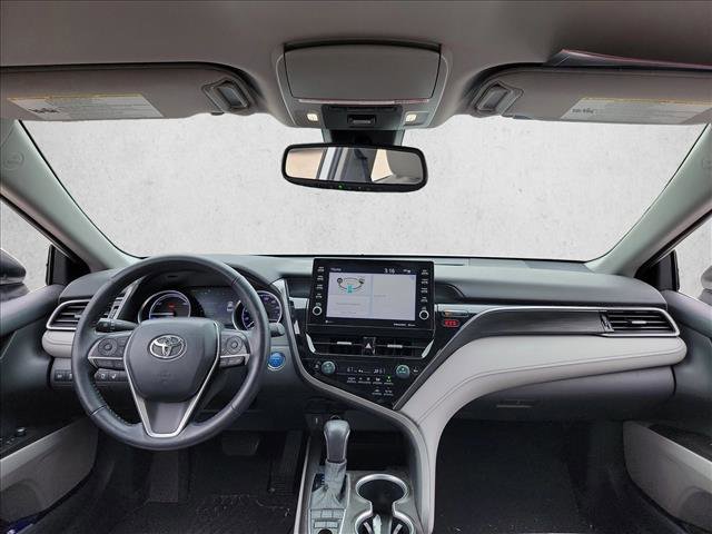 Used 2021 Toyota Camry XLE w/ Cold Weather Package image 18