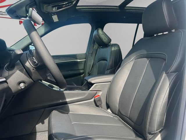 New 2026 Jeep Grand Cherokee Limited AWD/4WD image 12