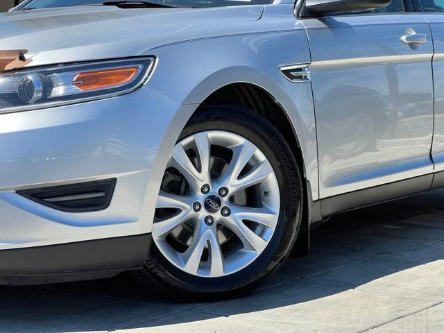 Used 2012 Ford Taurus SEL FWD image 2