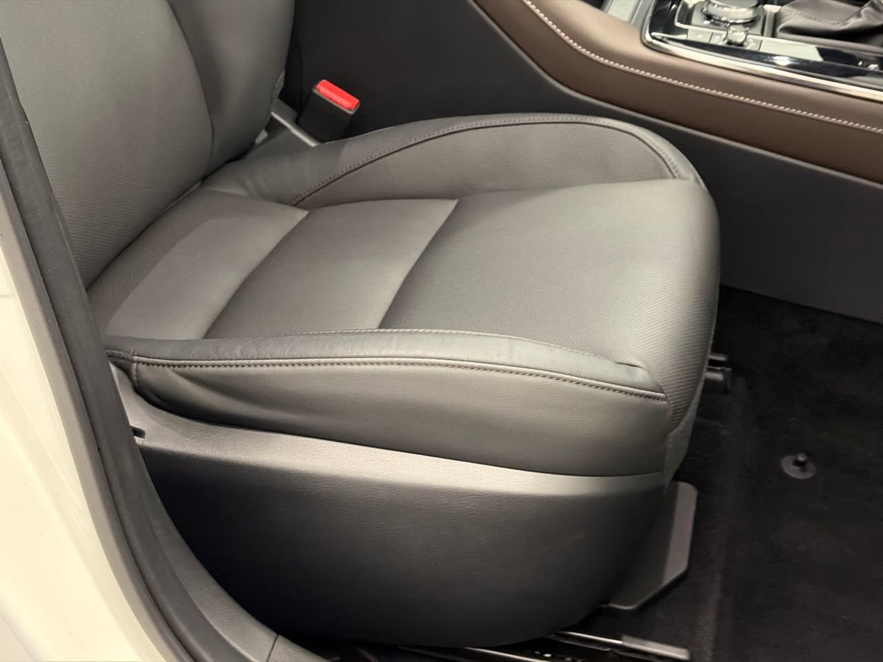 Certified 2025 MAZDA CX-30 2.5 Turbo w/ Premium Package image 12