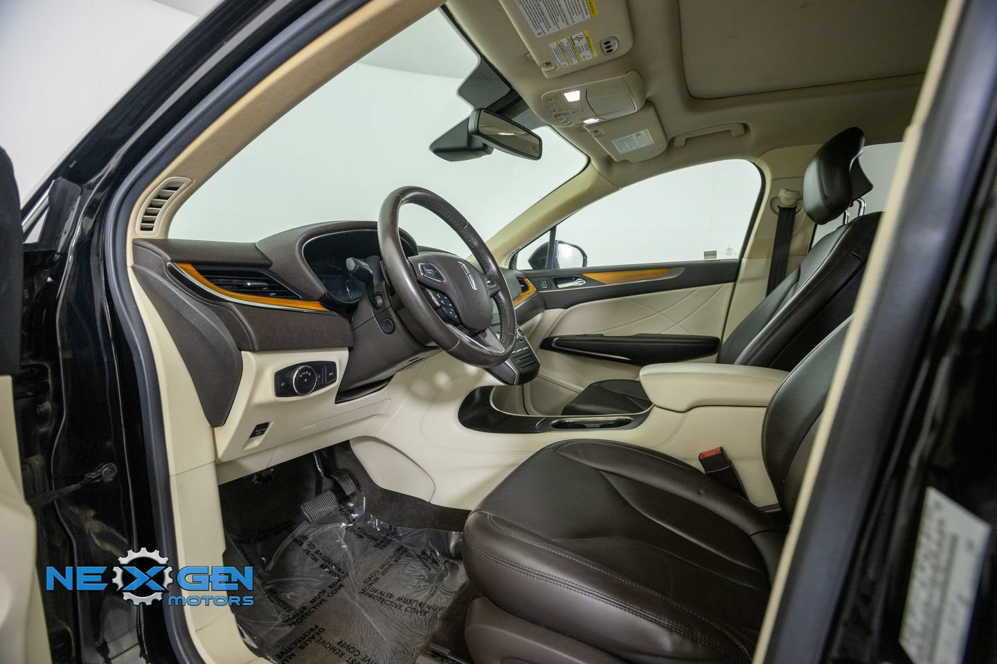 Used 2016 Lincoln MKC Reserve w/ Lincoln MKC Climate Package AWD/4WD image 10
