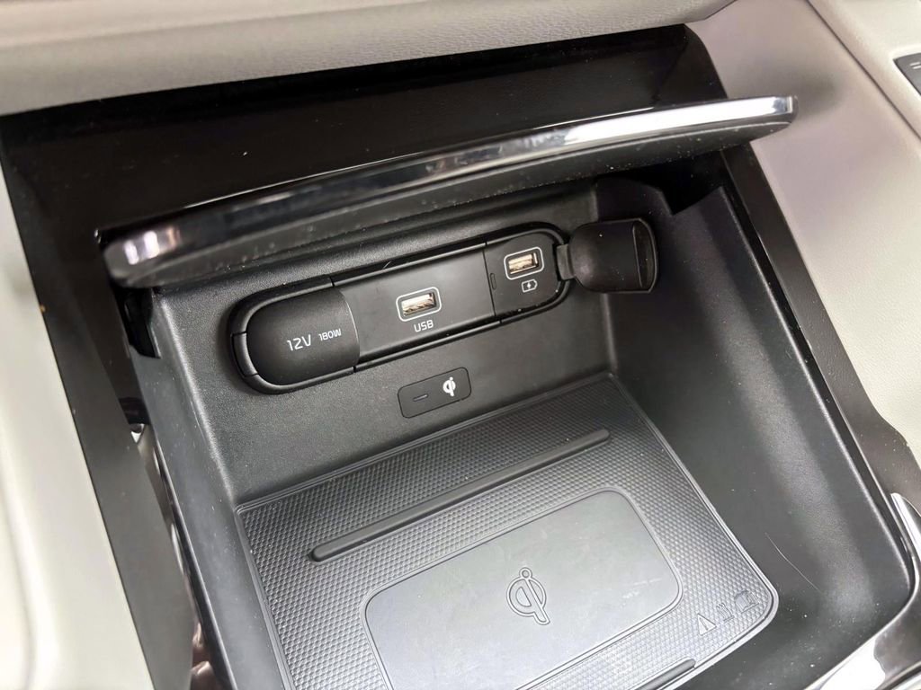 Used 2022 Kia Telluride EX w/ EX Premium Package image 23