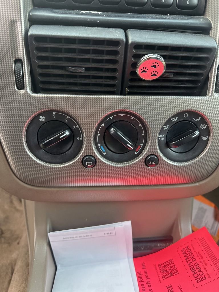 Used 2003 Ford Explorer XLT image 14