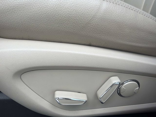 Used 2017 Lincoln MKC Premiere FWD image 12
