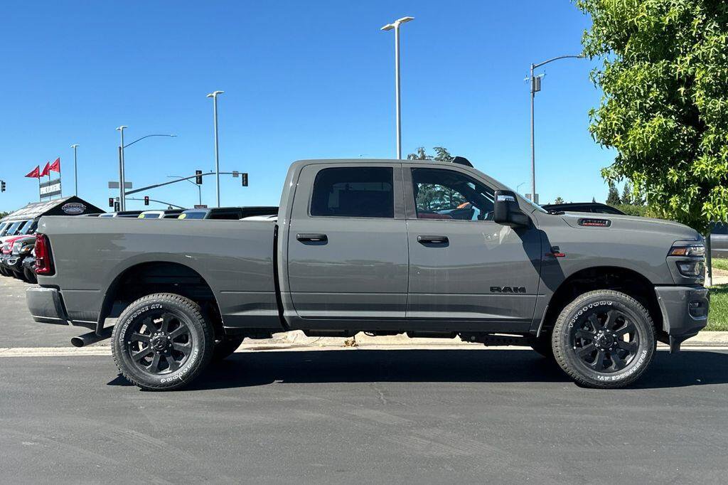 New 2026 RAM 2500 Big Horn AWD/4WD image 3