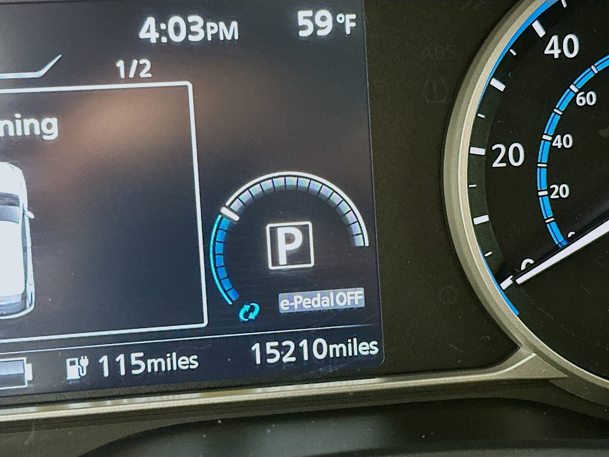 Used 2024 Nissan Leaf S image 19