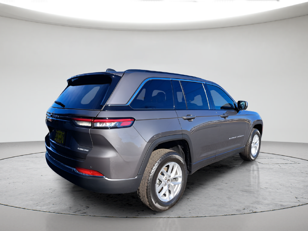 New 2026 Jeep Grand Cherokee Laredo X AWD/4WD image 5