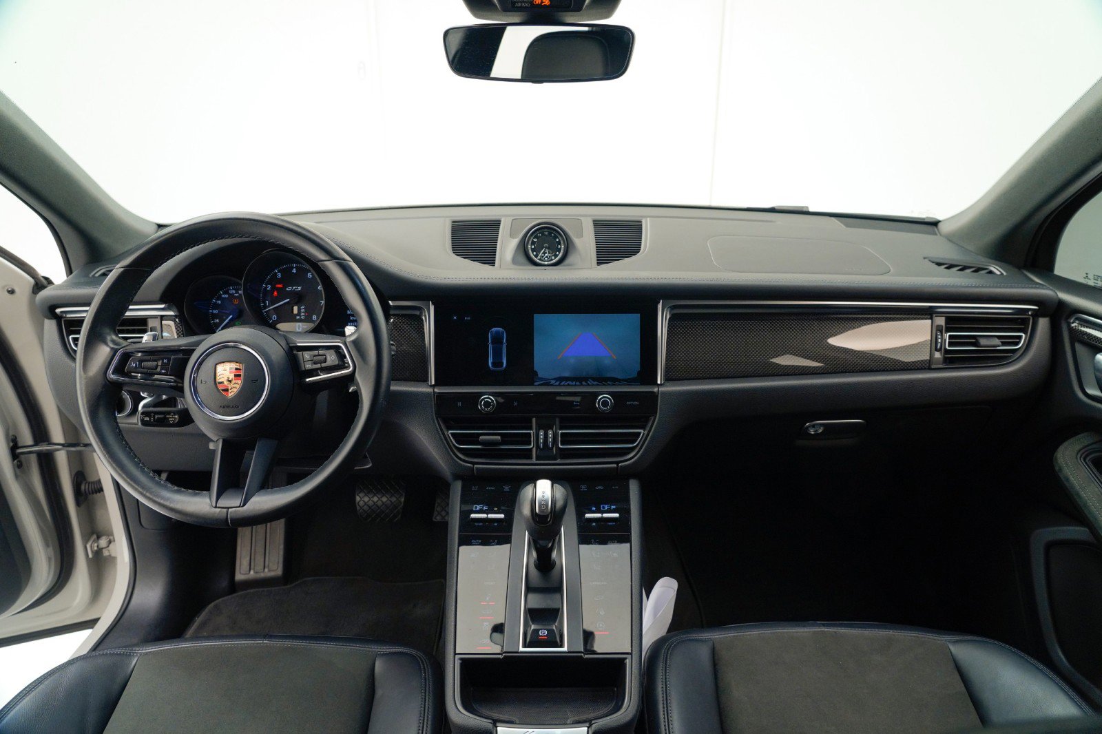 Certified 2023 Porsche Macan GTS AWD/4WD image 18
