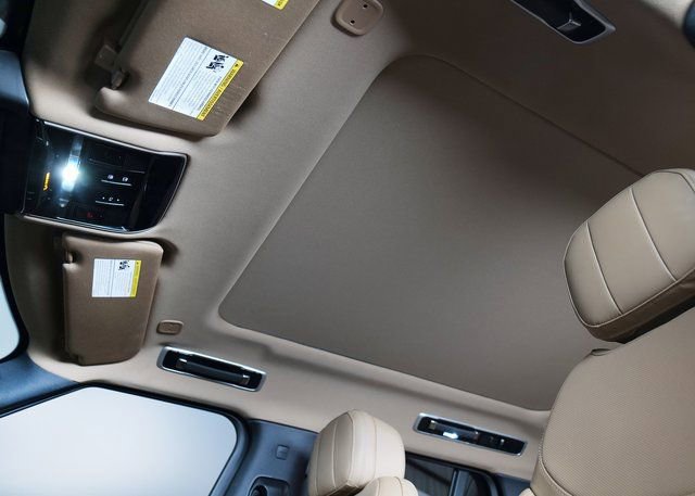 Used 2023 Land Rover Range Rover SE image 21