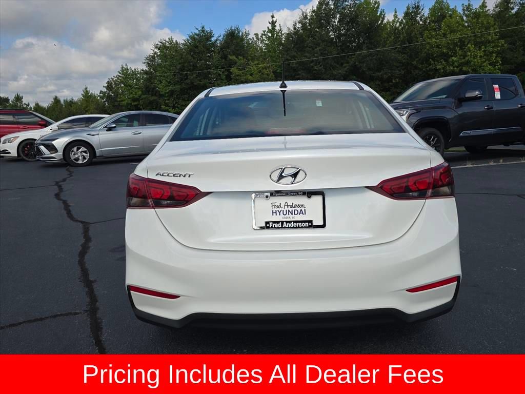 Used 2022 Hyundai Accent SE FWD image 4