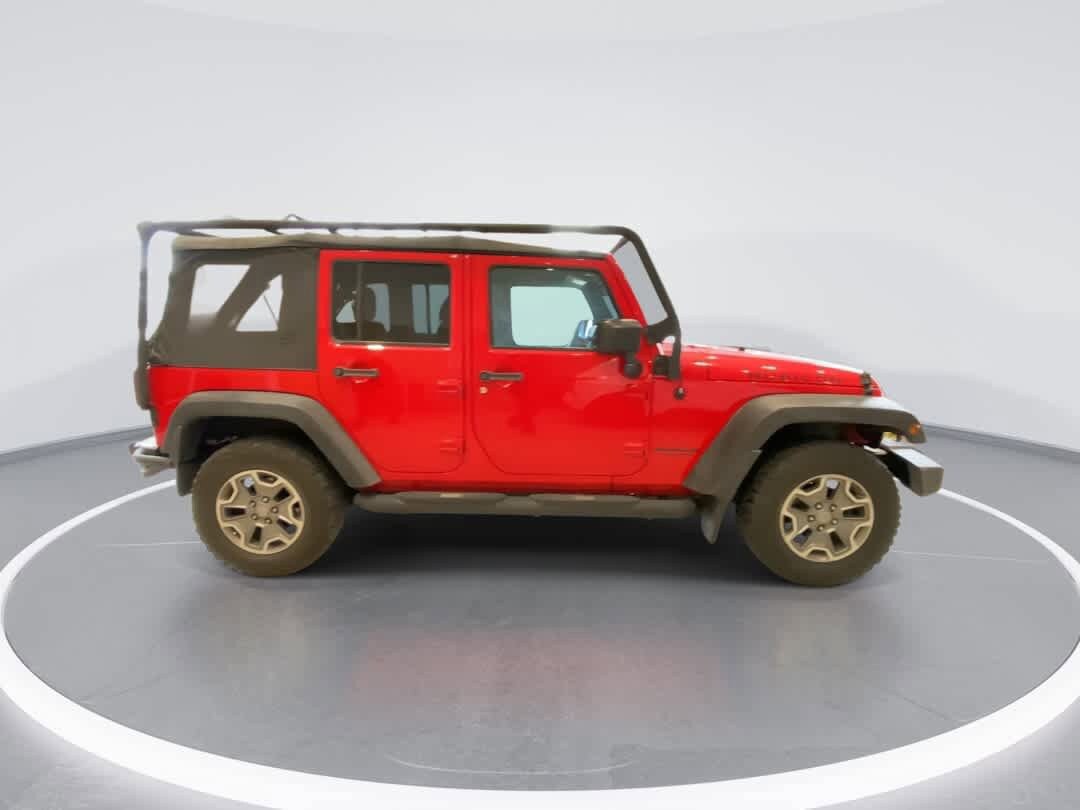 Used 2015 Jeep Wrangler Unlimited Rubicon w/ Max Tow Package AWD/4WD image 9