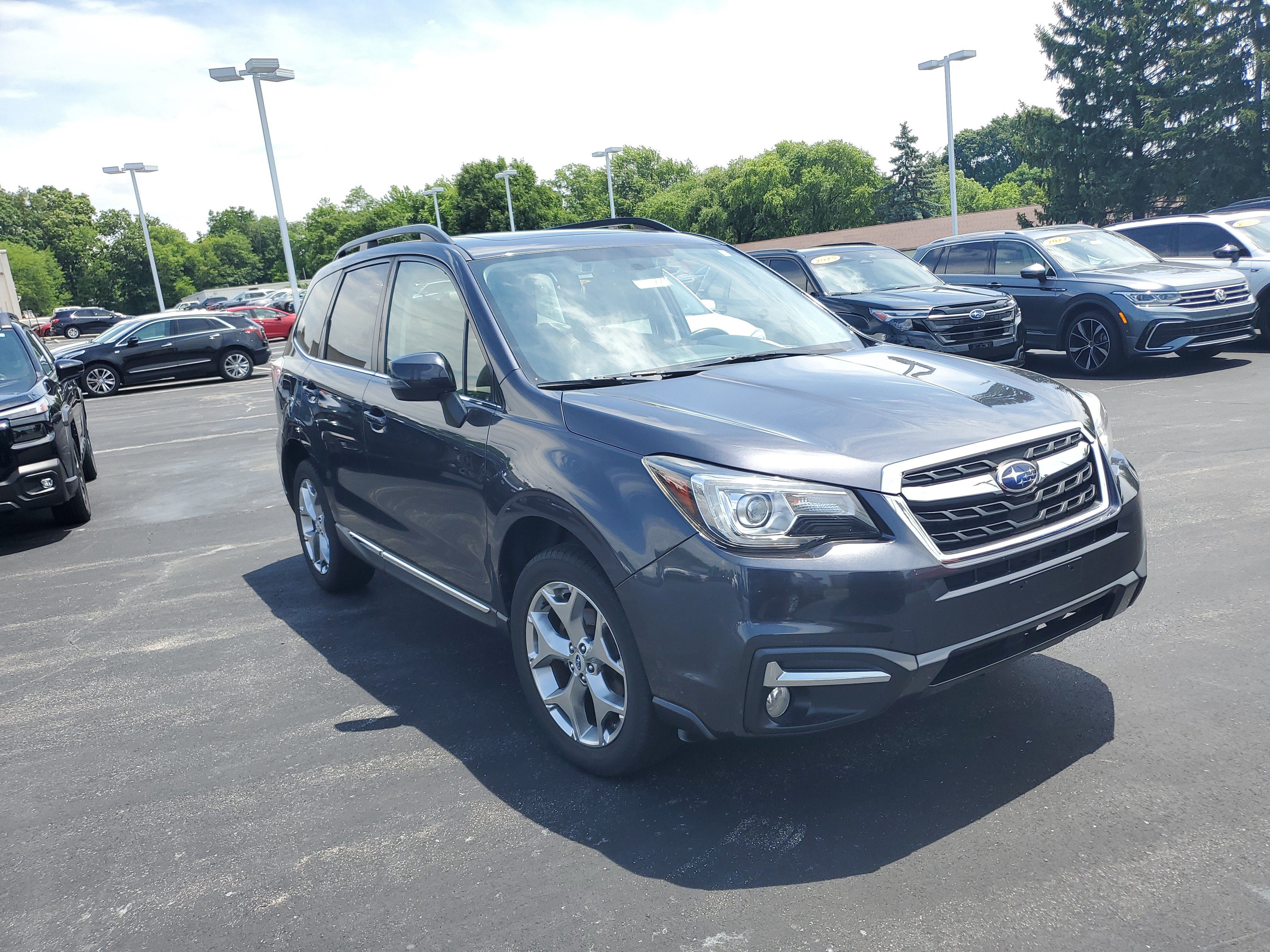 Used 2018 Subaru Forester 2.5i Touring w/ Popular Package #3B AWD/4WD image 4