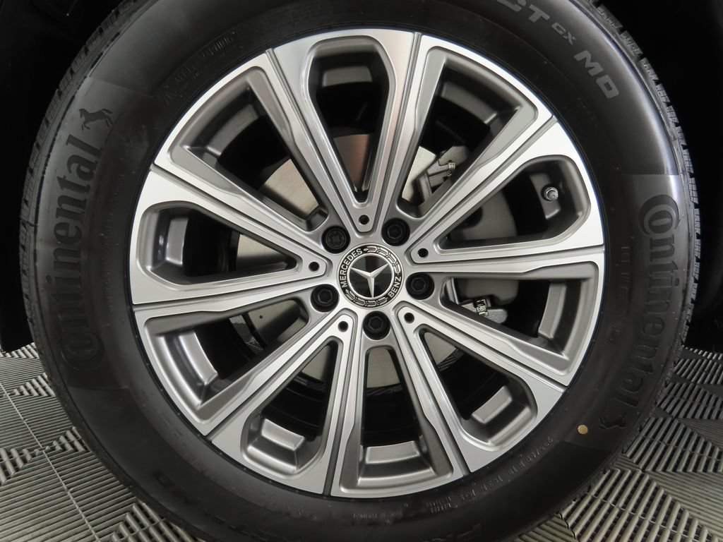 Certified 2026 Mercedes-Benz GLC 300 image 30