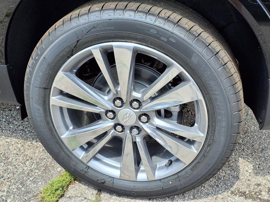 New 2025 Cadillac XT5 Premium Luxury w/ LPO, Floor Liner Package image 7