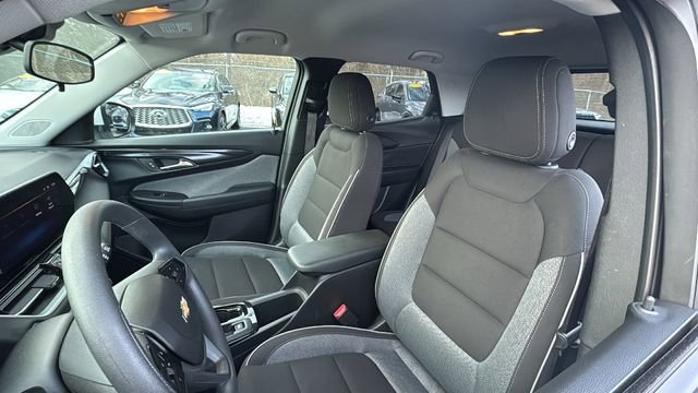 Used 2024 Chevrolet TrailBlazer LT image 29