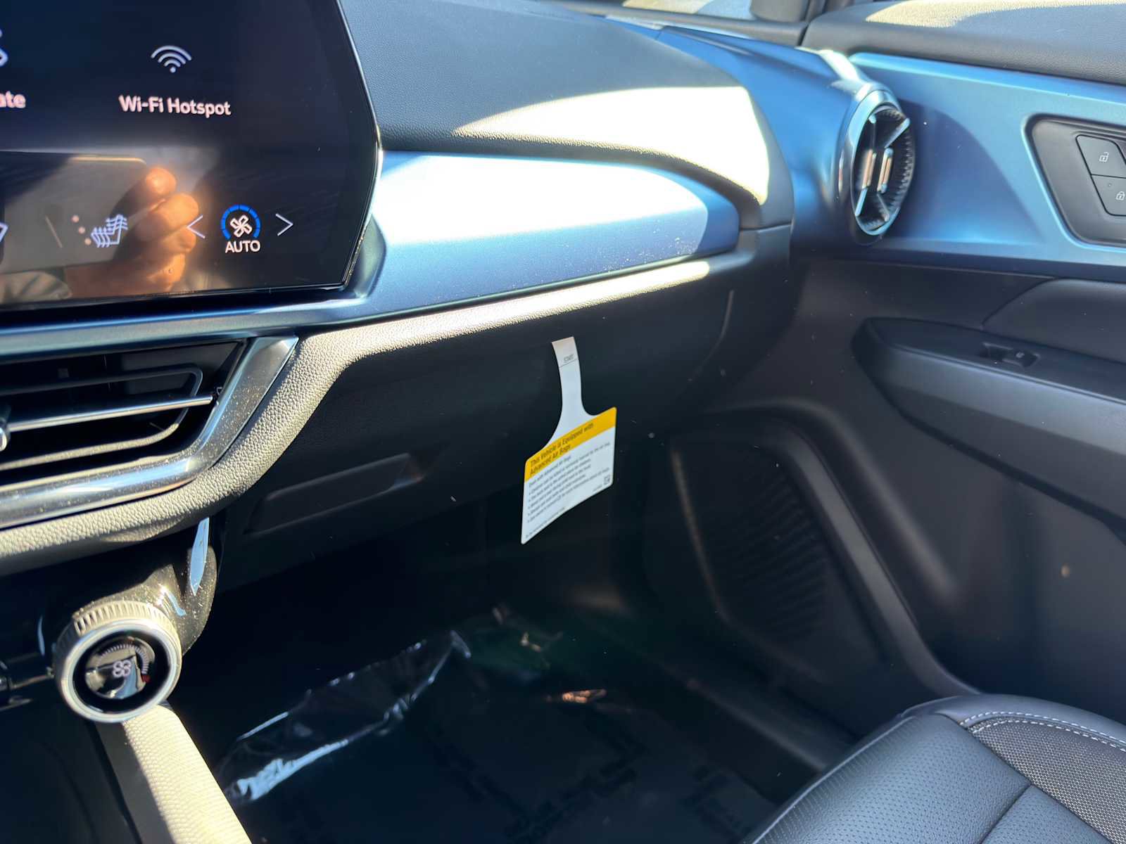 New 2026 Chevrolet Equinox EV LT image 36